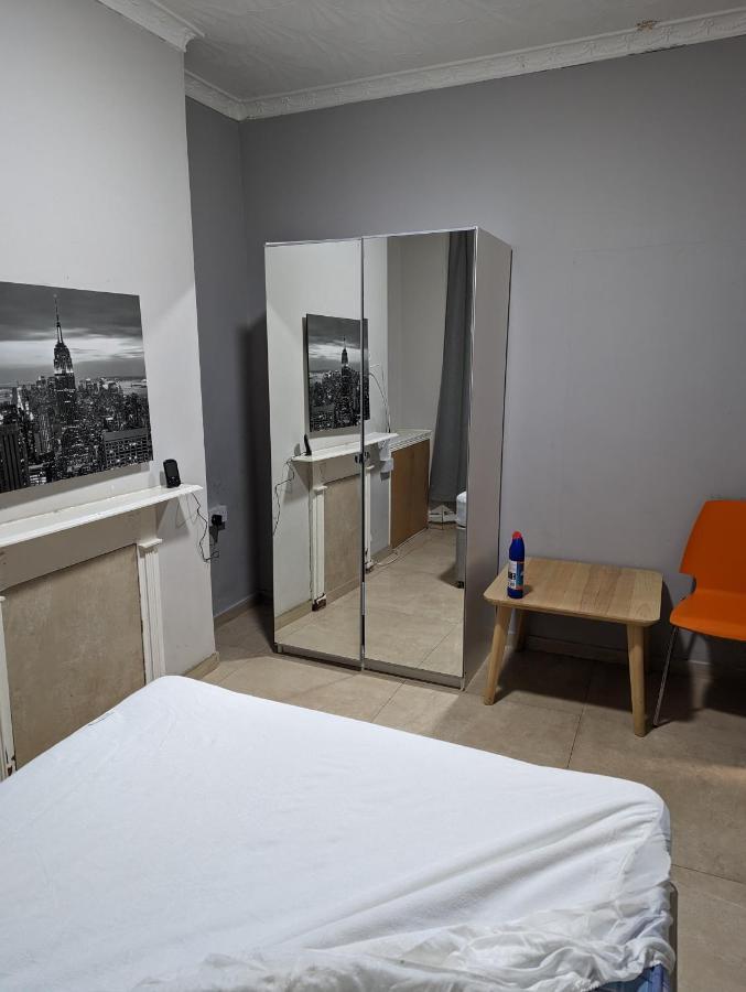 Hotel Court Road House à Cardiff Extérieur photo